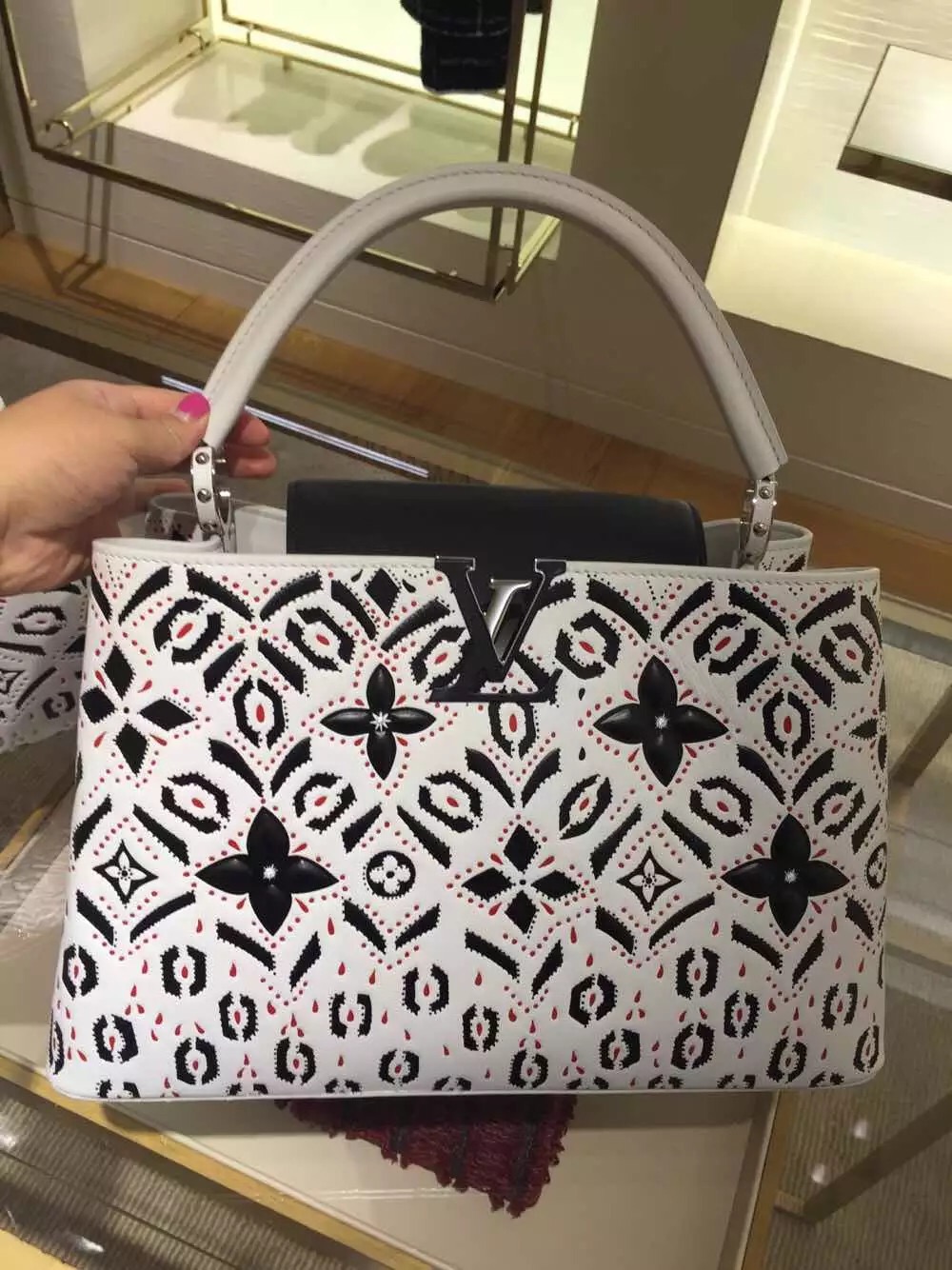 Louis Vuitton Emblematic Capucines MM Bag M50685